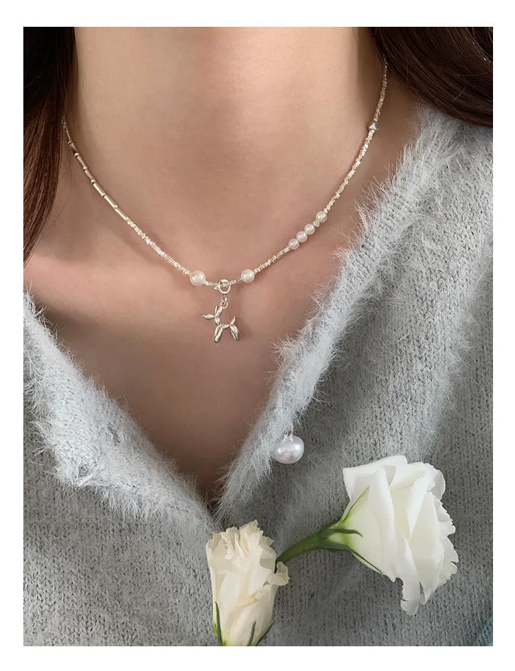 Childlike balloon dog pendant necklace for women, elegant niche design, high-end sweet and cool style, cold style clavicle chain