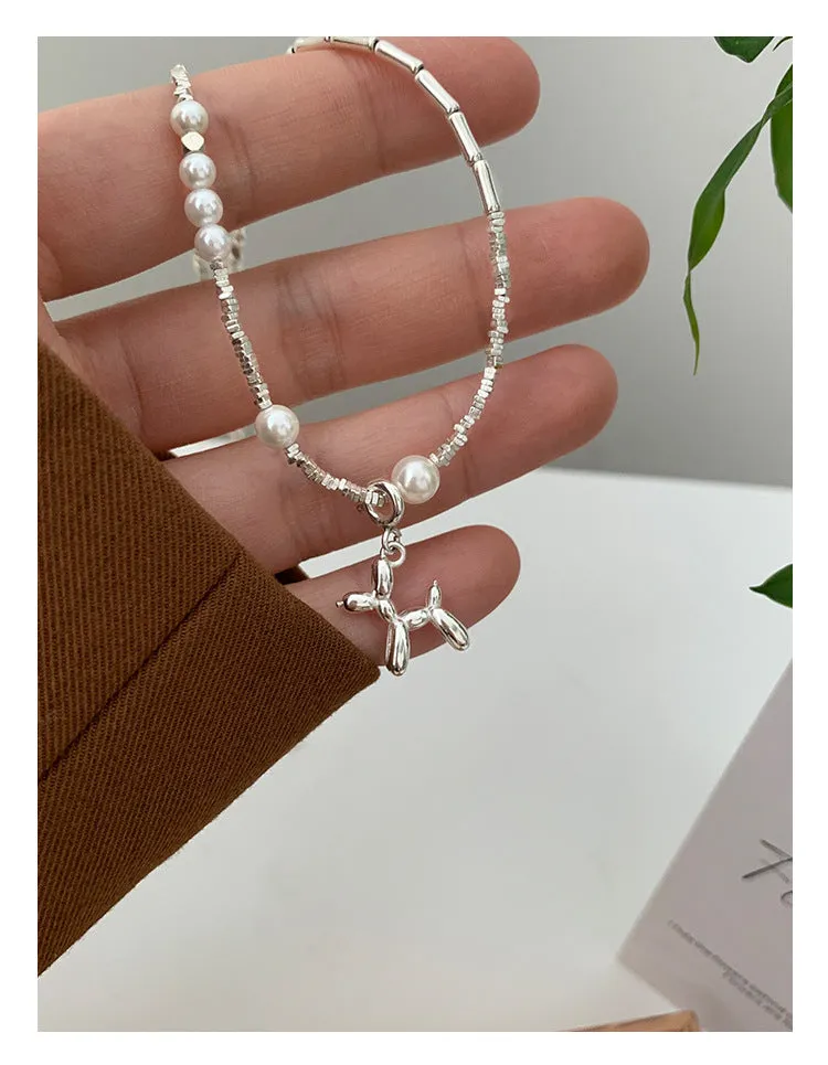 Childlike balloon dog pendant necklace for women, elegant niche design, high-end sweet and cool style, cold style clavicle chain