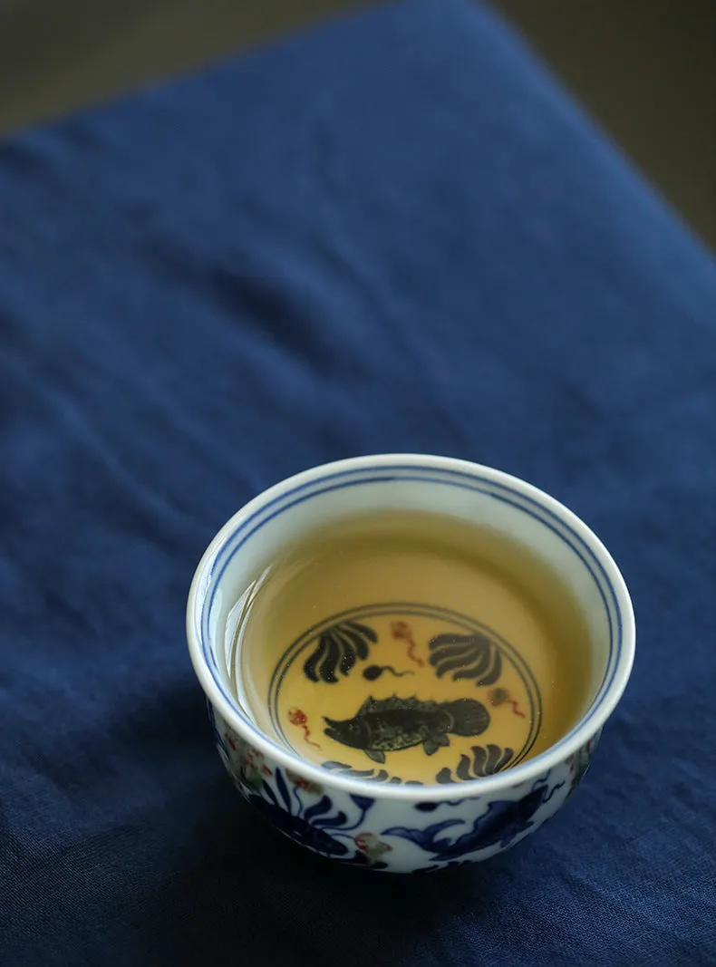 Gohobi Hand-painted Wood-fired Red, Blue and White Fish Yongle Hand-pressed Tea Cup