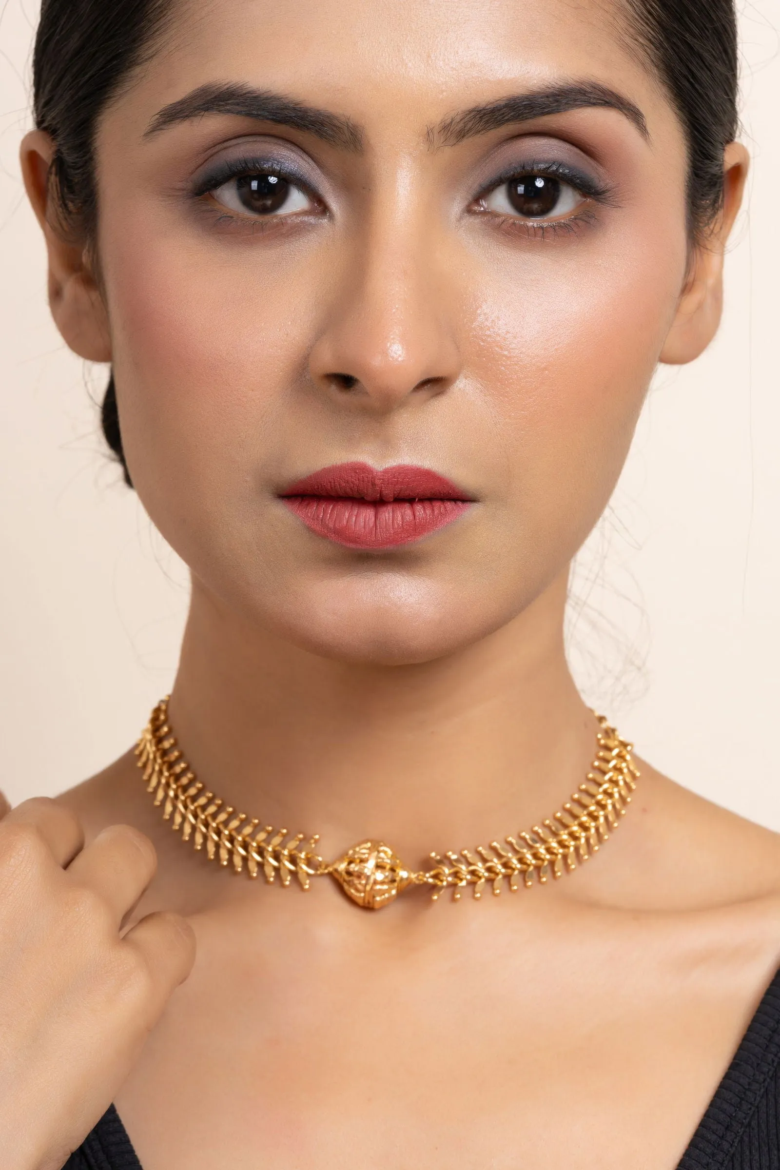 Gold Plated Fish Bone Choker Necklace with Unique Focal Bead - Exquisite Jewelry