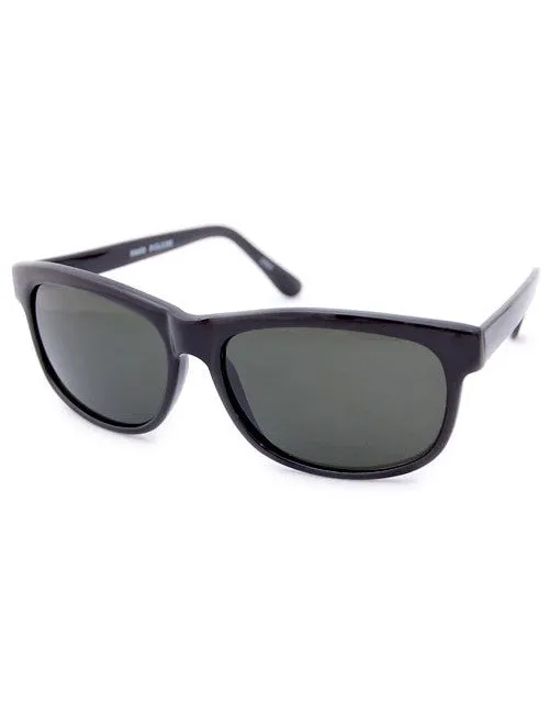 IDOL Black Classic Sunglasses