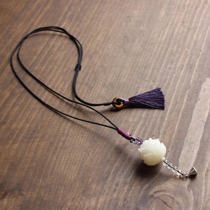 Natural Bodhi Seed Carved Flower Pendant Necklace